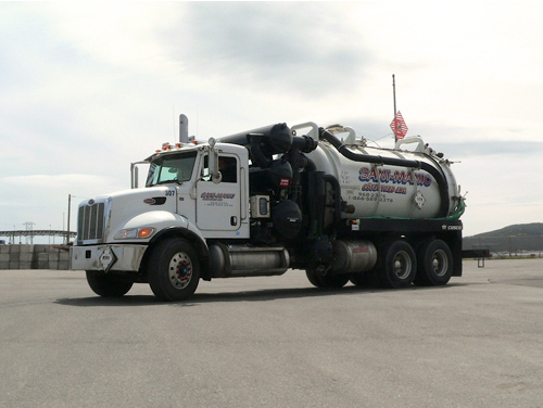 Camion D.O.T. 2400 C.F.M.